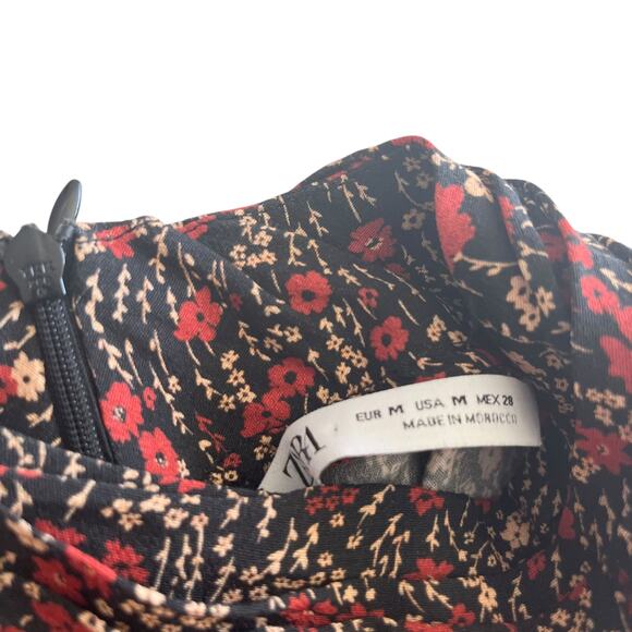 Zara Black Red Floral Print Short Sleeve Mock Neck Midi Dress Size Medium - Picture 2 of 9